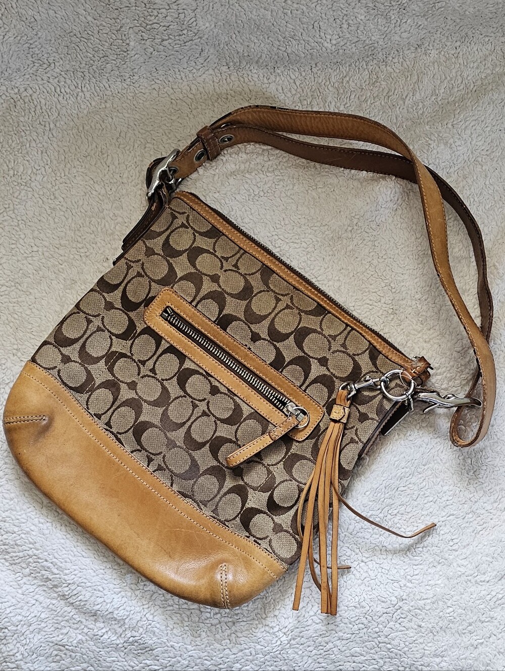 Vintage 2005 Coach 9362 Khaki Jacquard Signature Leather Shoulder Bag